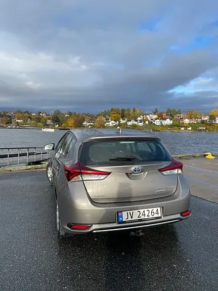 Toyota Auris 2016 photo 3