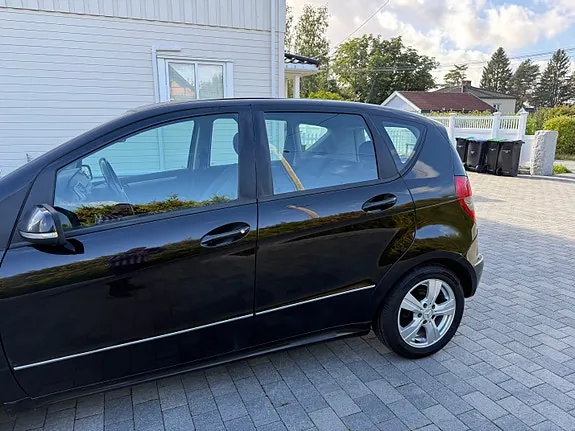 Mercedes-Benz A160 2012 photo 5
