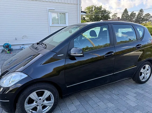 Mercedes-Benz A160 2012 photo 4
