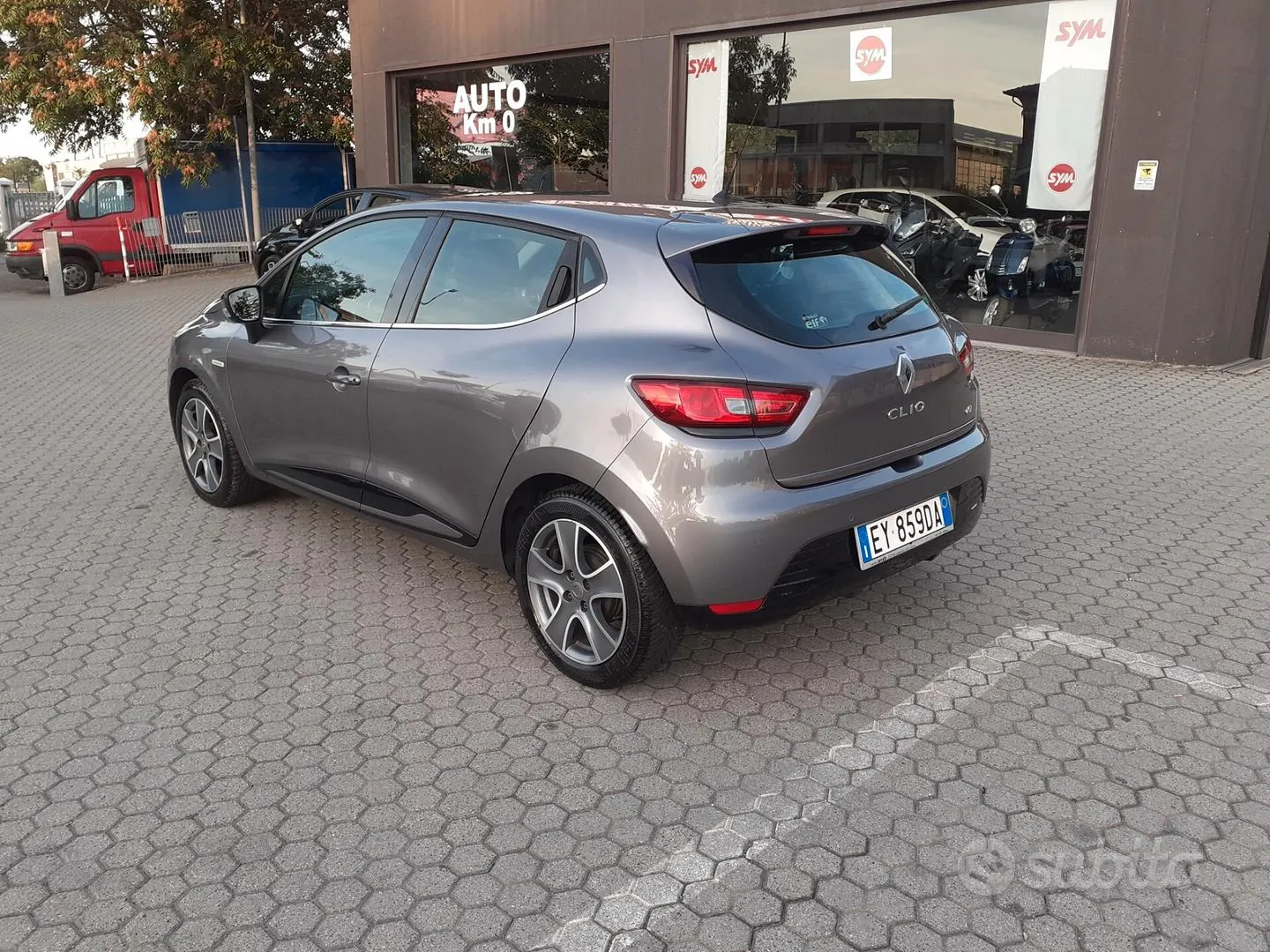 Renault Clio 2015 photo 4