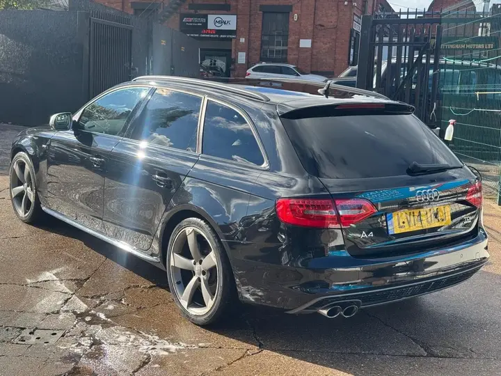 Audi A4 Avant 2014 photo 4