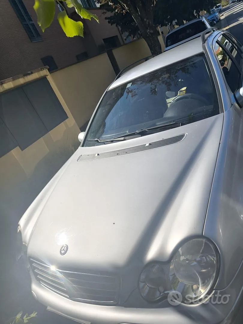Mercedes-Benz C-Class 2005 photo 3