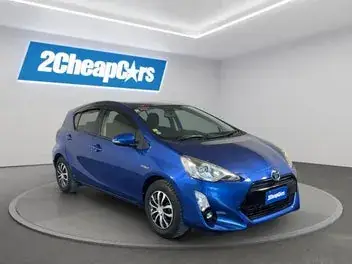 Toyota Aqua 2015 photo 4