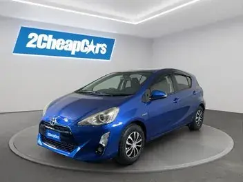 Toyota Aqua 2015 photo 2