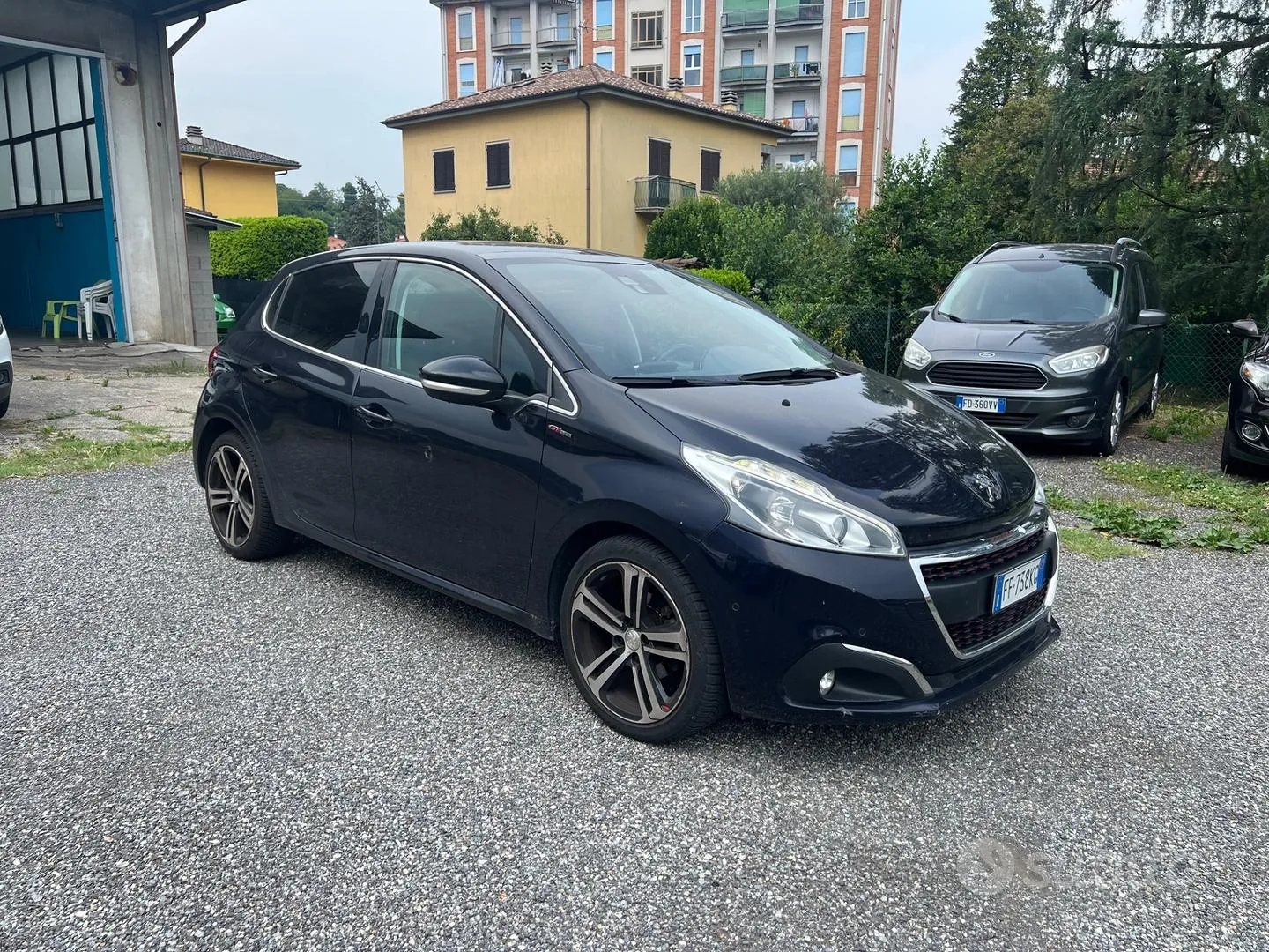 Peugeot 208 2016 photo 3