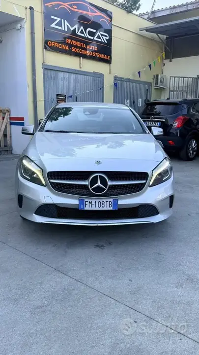 Mercedes-Benz A 180 2017 photo 2
