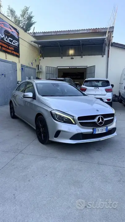 Mercedes-Benz A 180 2017 photo 3