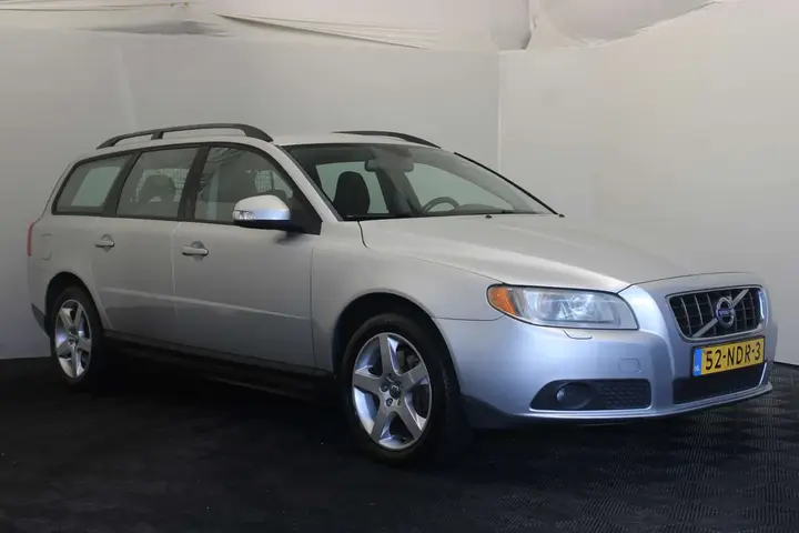 Volvo V70 2009 photo 3