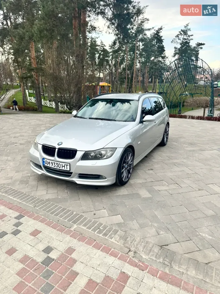 BMW 3 Series 2005 photo 2