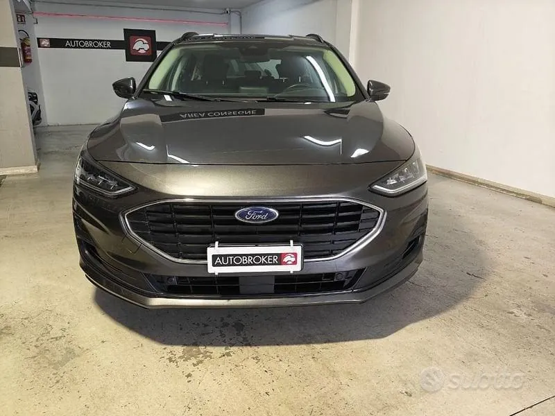Ford Focus 2023 photo 2