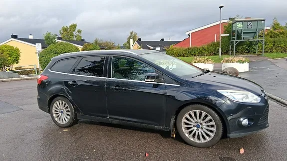 Ford Focus 2011 photo 2