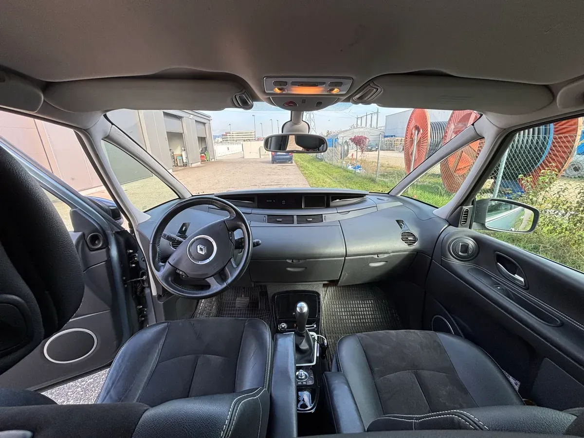 Renault Espace 2013 photo 2