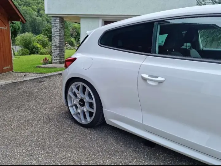 Volkswagen Scirocco 2014 photo 2