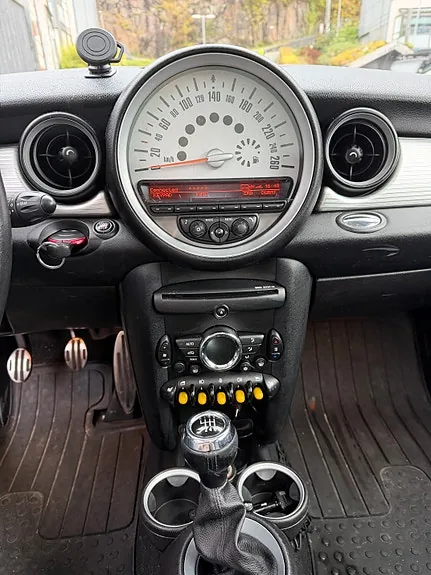 Mini Cooper S 2011 photo 5