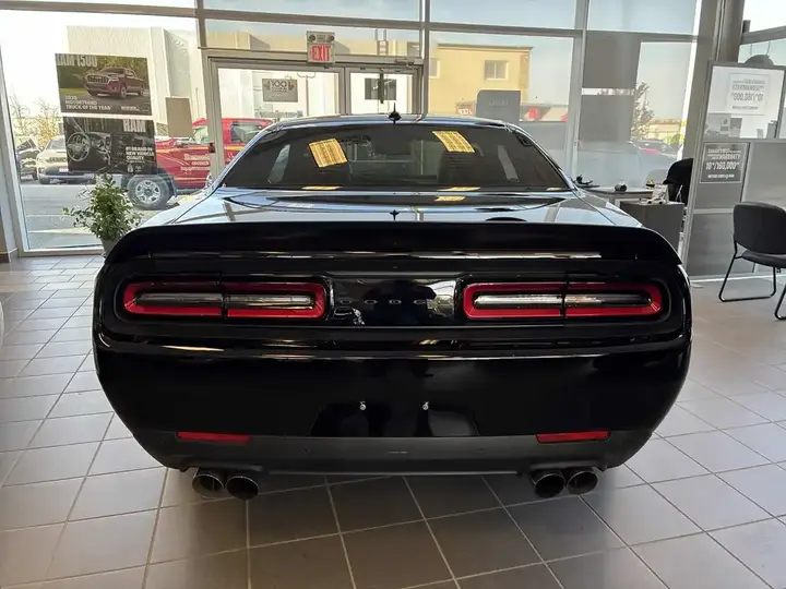Dodge Challenger 2022 photo 4