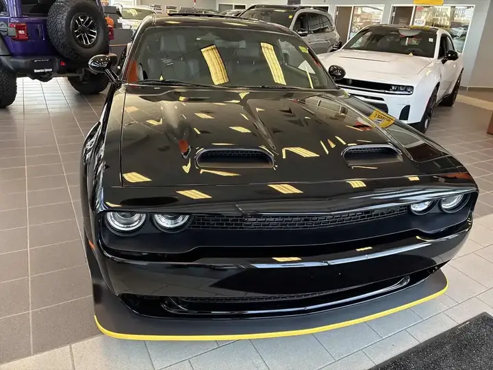 Dodge Challenger 2022 photo 2