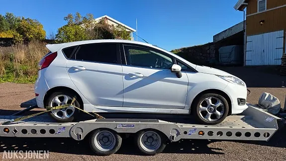 Ford Fiesta 2013 photo 3