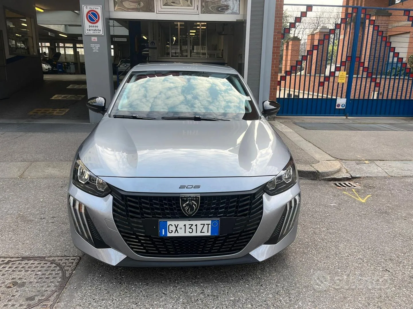 Peugeot 208 2025 photo 3