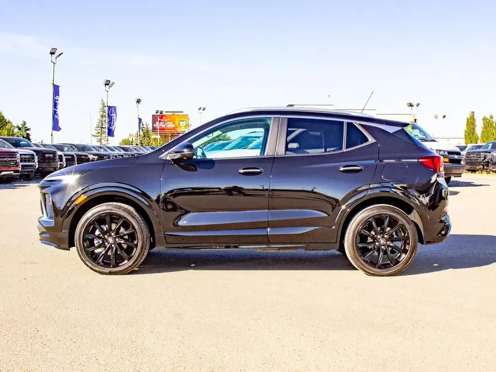 Buick Encore 2026 photo 2