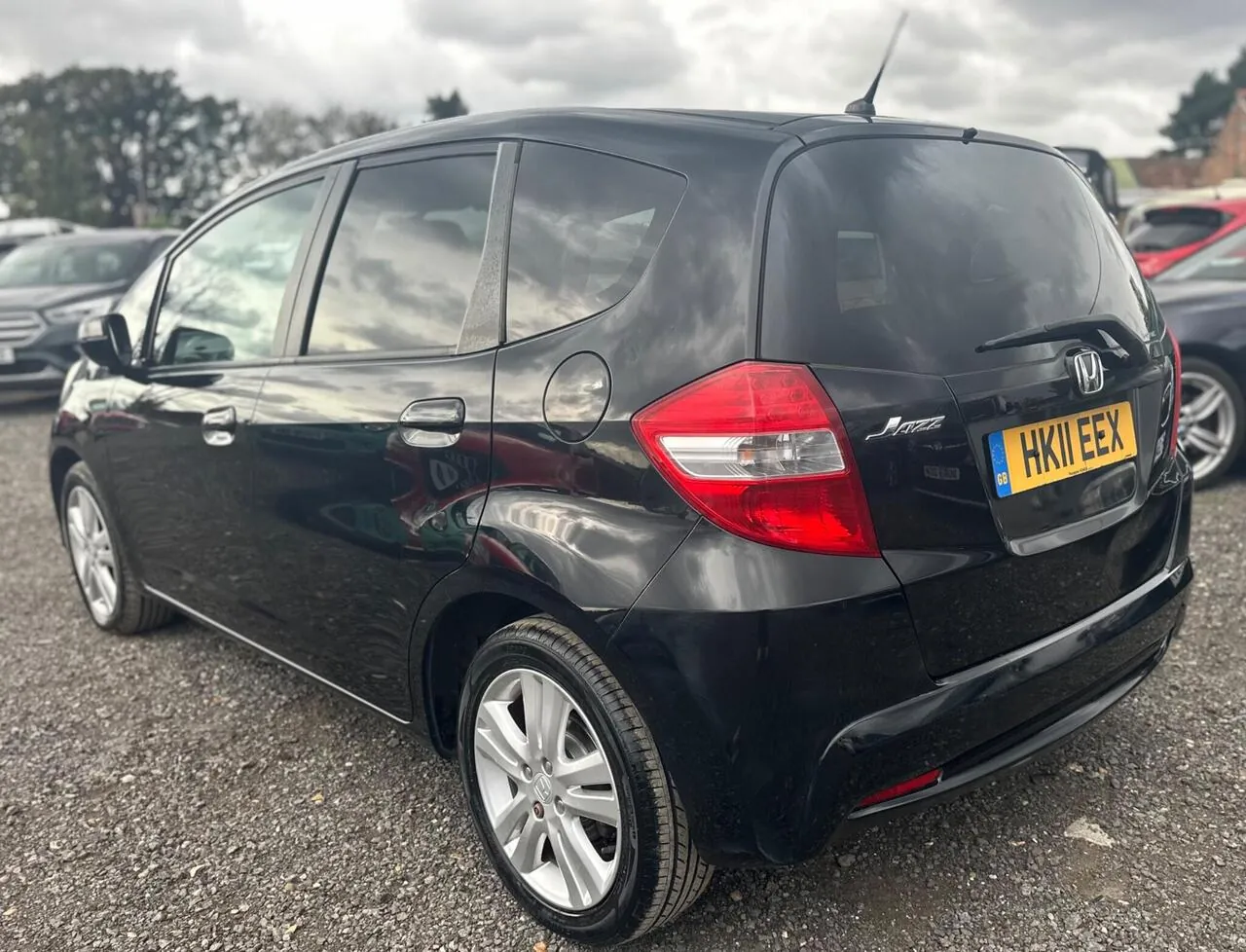 Honda Jazz 2011 photo 4
