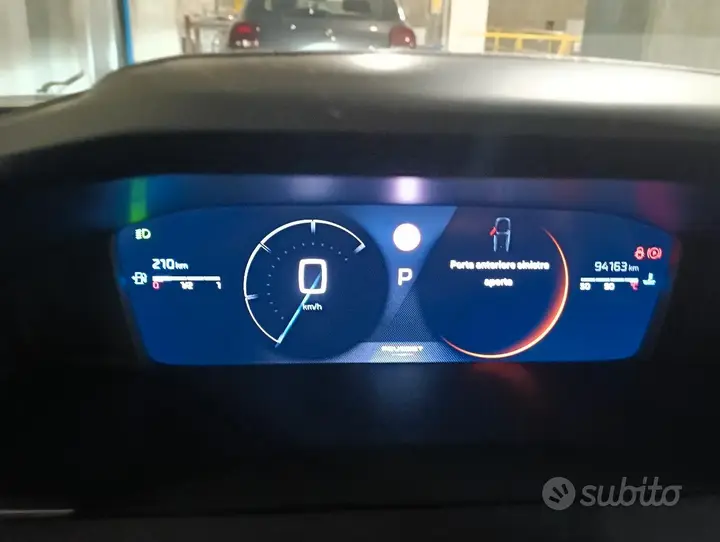 Peugeot 2008 2023 photo 4