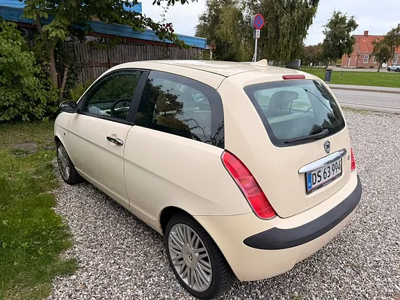 Lancia Ypsilon 2004 photo 4