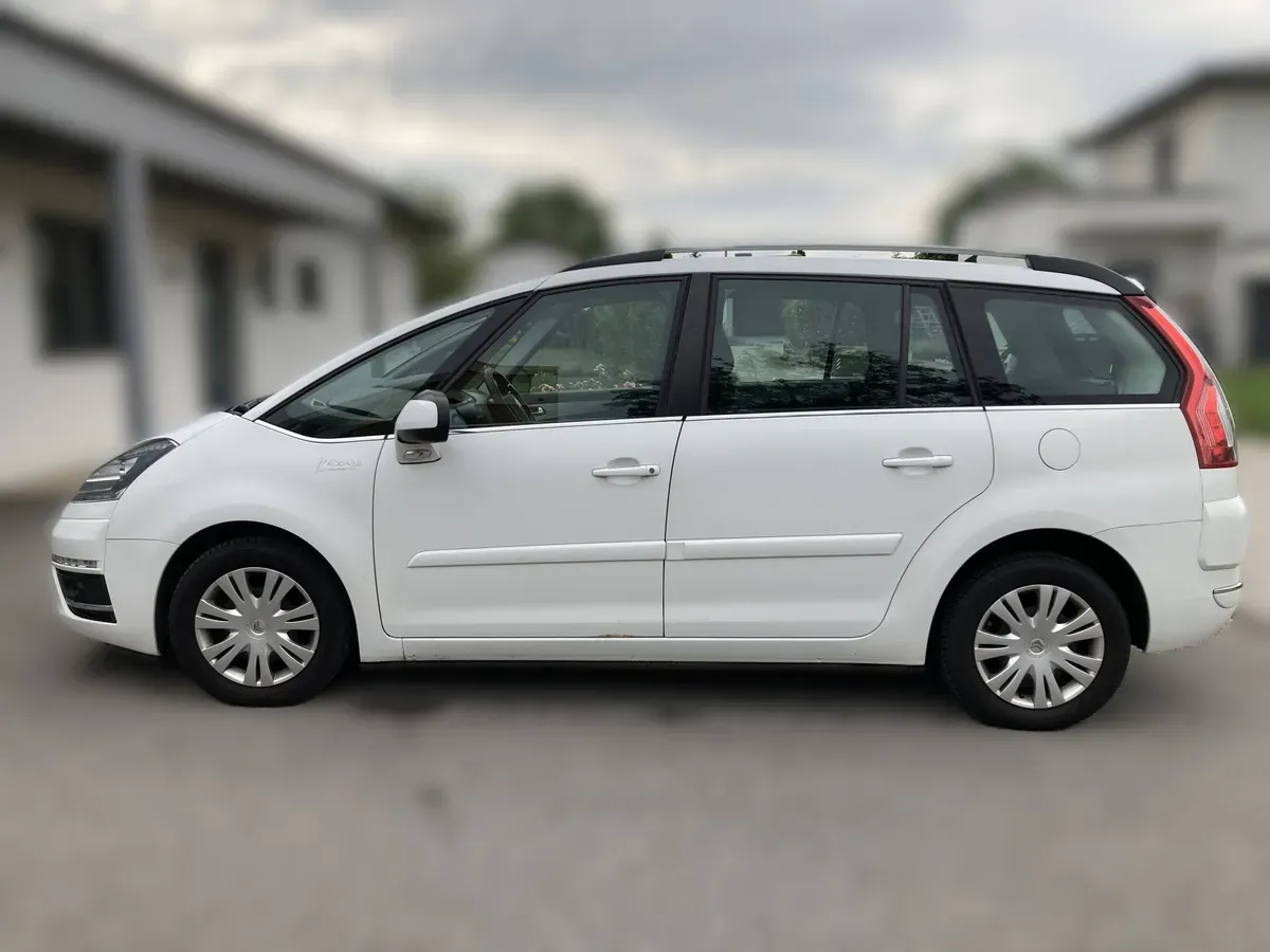 Citroen Grand C4 Picasso 2012 photo 3