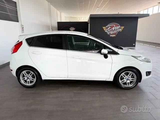 Ford Fiesta 2014 photo 4