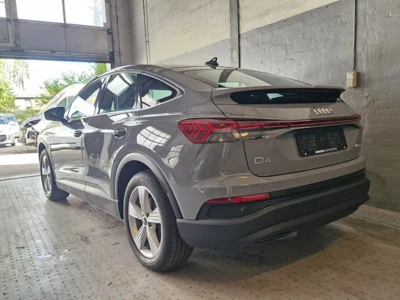 Audi Q4 E-Tron 2023 photo 3
