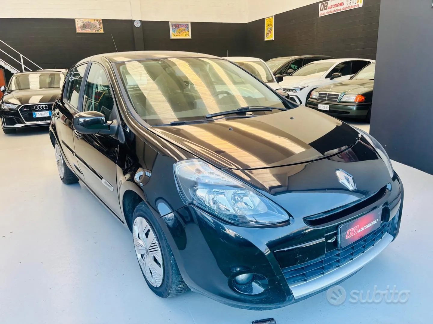 Renault Clio 2011 photo 2