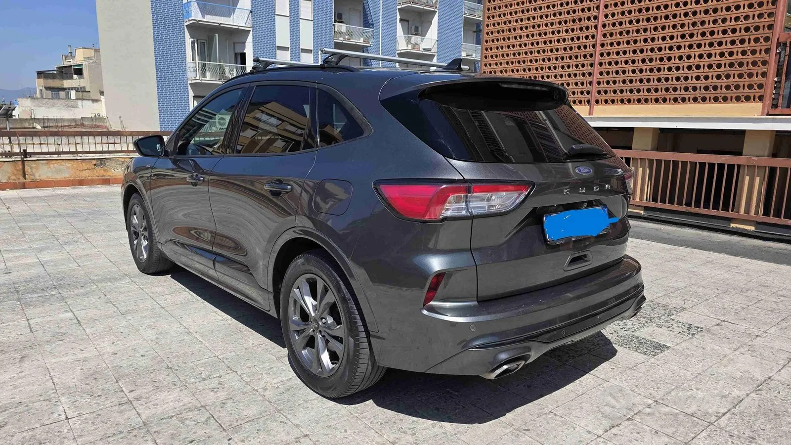 Ford Kuga 2022 photo 2