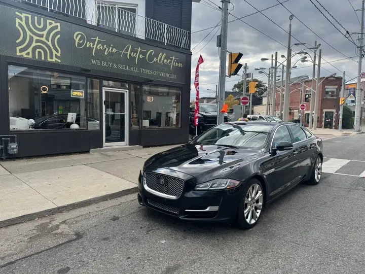 Jaguar Xj