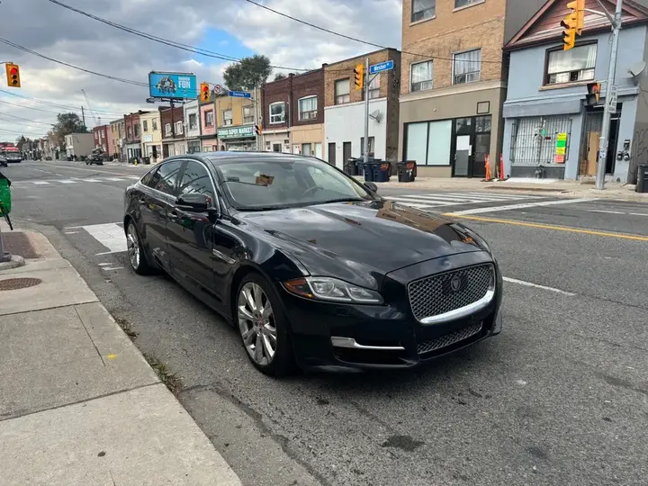 Jaguar Xj 2017 photo 3