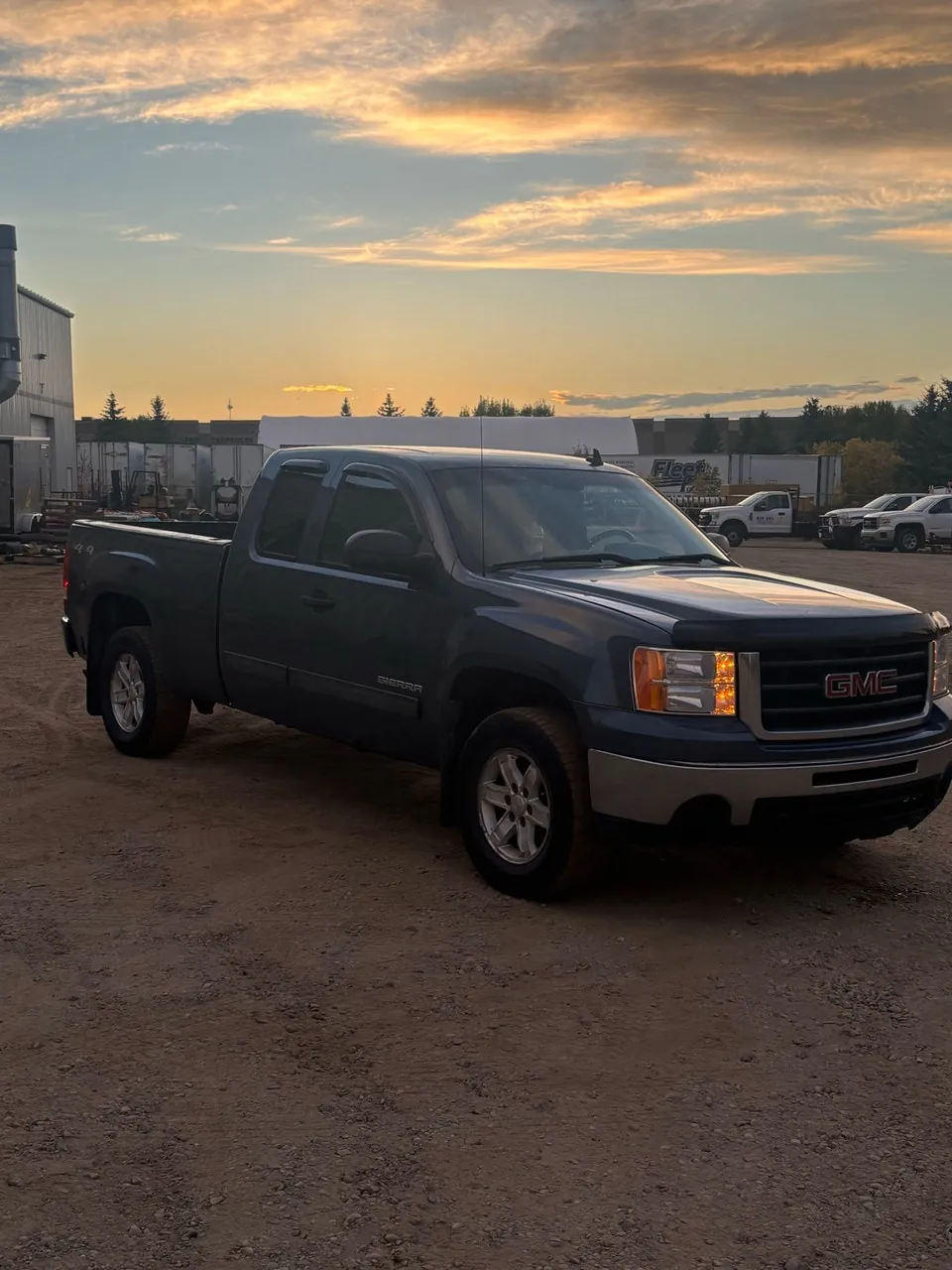 GMC Sierra 1500 2010 photo 2