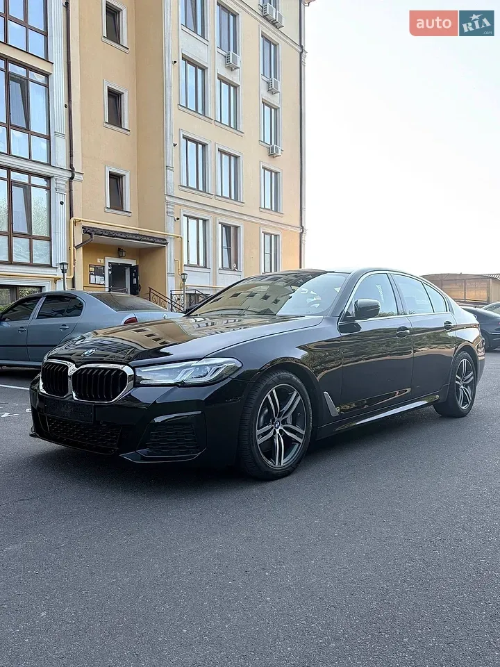 BMW 5 Series 2021 photo 2