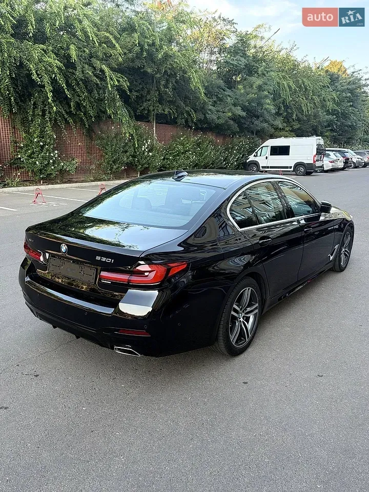 BMW 5 Series 2021 photo 3