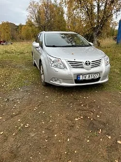 Toyota Avensis 2011 photo 2