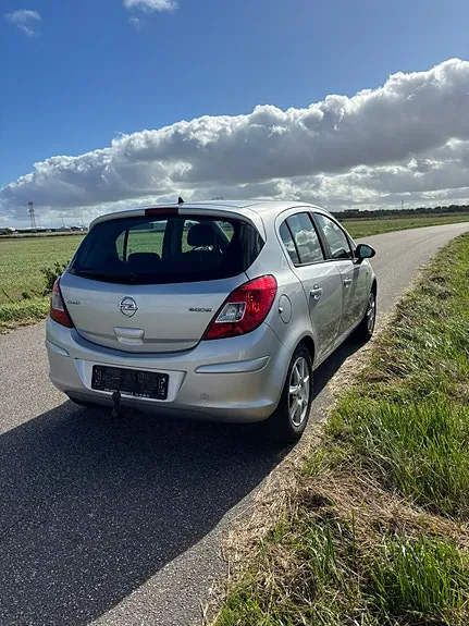 Opel Corsa 2014 photo 4
