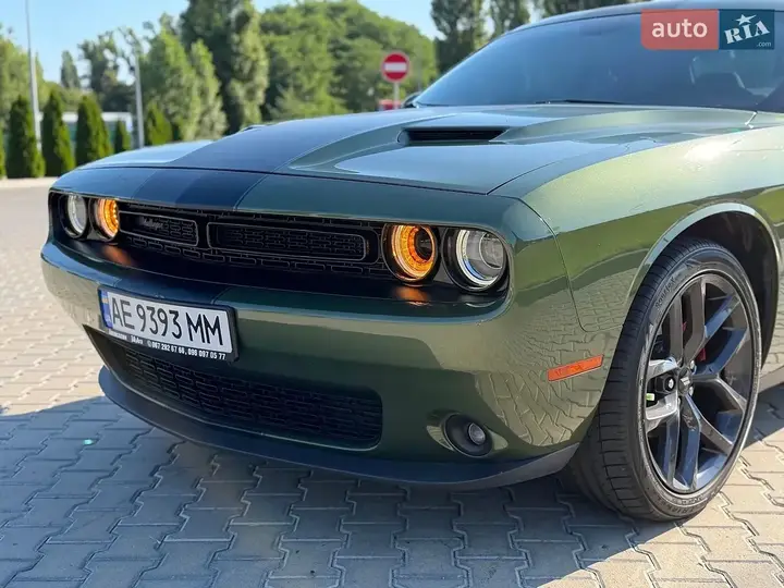 Dodge Challenger