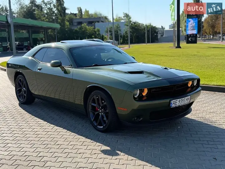 Dodge Challenger 2018 photo 2