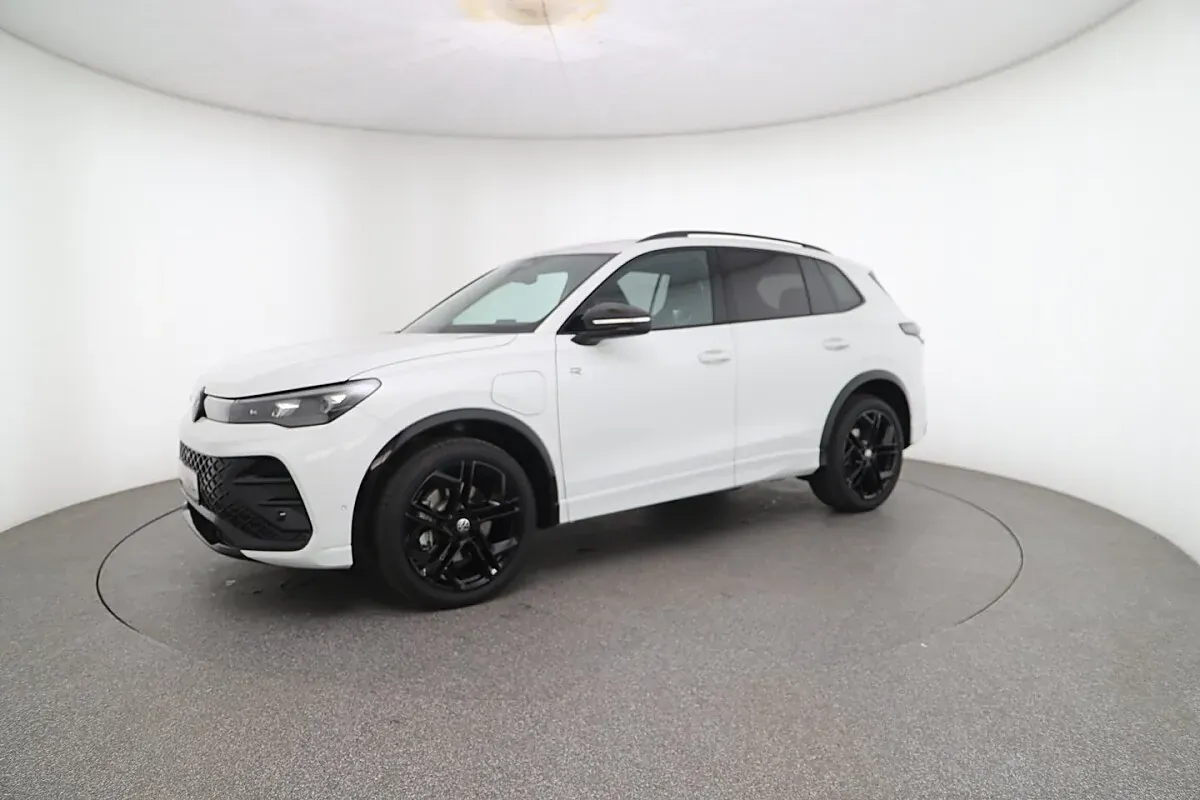 Volkswagen Tiguan 2025 photo 3