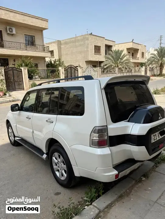 Mitsubishi Pajero 2015 photo 2
