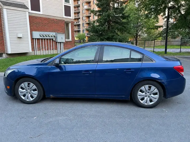 Chevrolet Cruze 2012 photo 3