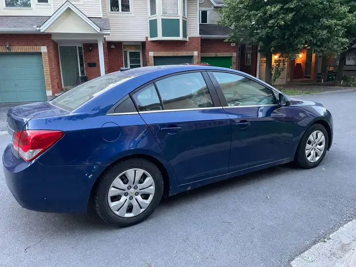 Chevrolet Cruze 2012 photo 2