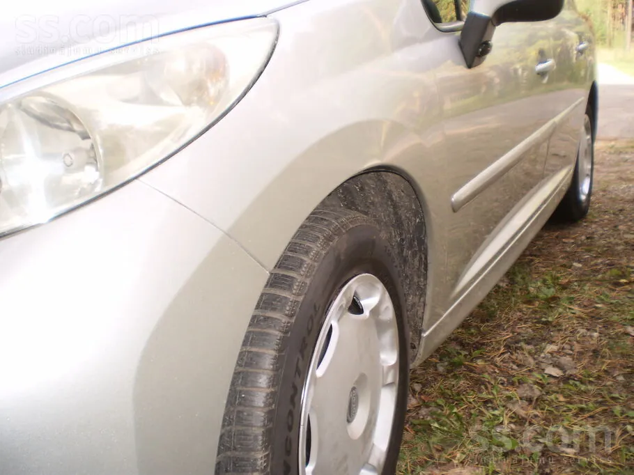 Peugeot 207 2009 photo 4