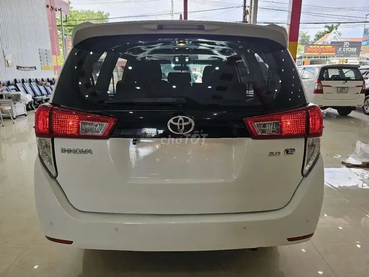 Toyota Innova 2022 photo 4