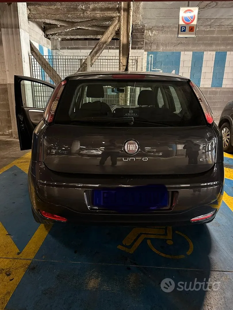 Fiat Grande Punto 2011 photo 3