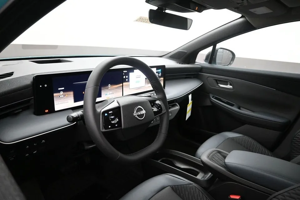 Nissan Leaf 2026 photo 5