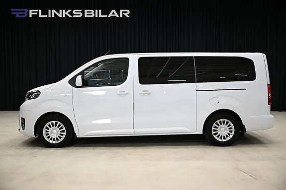 Toyota Proace Verso 2022 photo 2