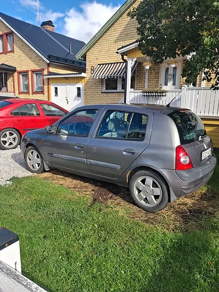 Renault Clio 2002 photo 2